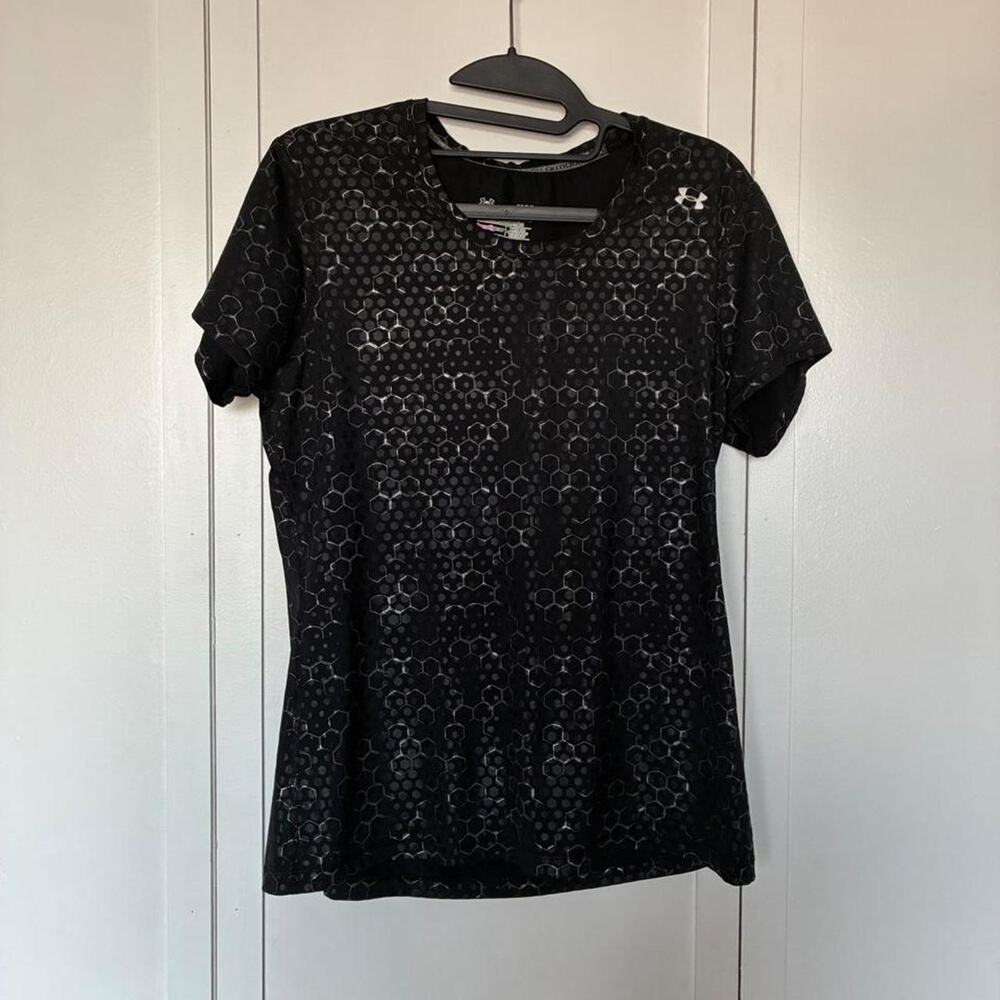 Under armour black fitted heat